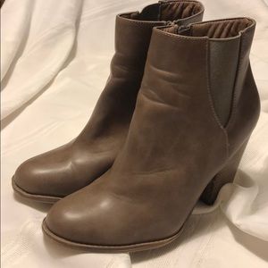 UNILADY brown ankle boots booties size 8.5 CUTE!!!